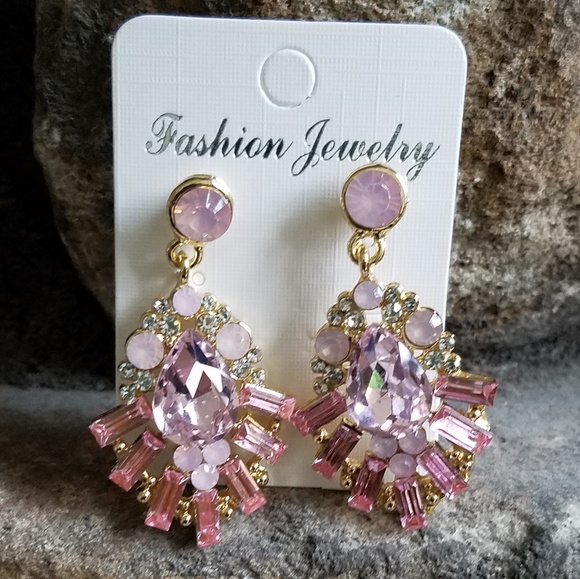 Pink rhinestone dangle earrings, drop earrings - Picture 4 of 4